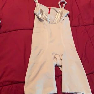 S/M shapewear full beige spanx slimming